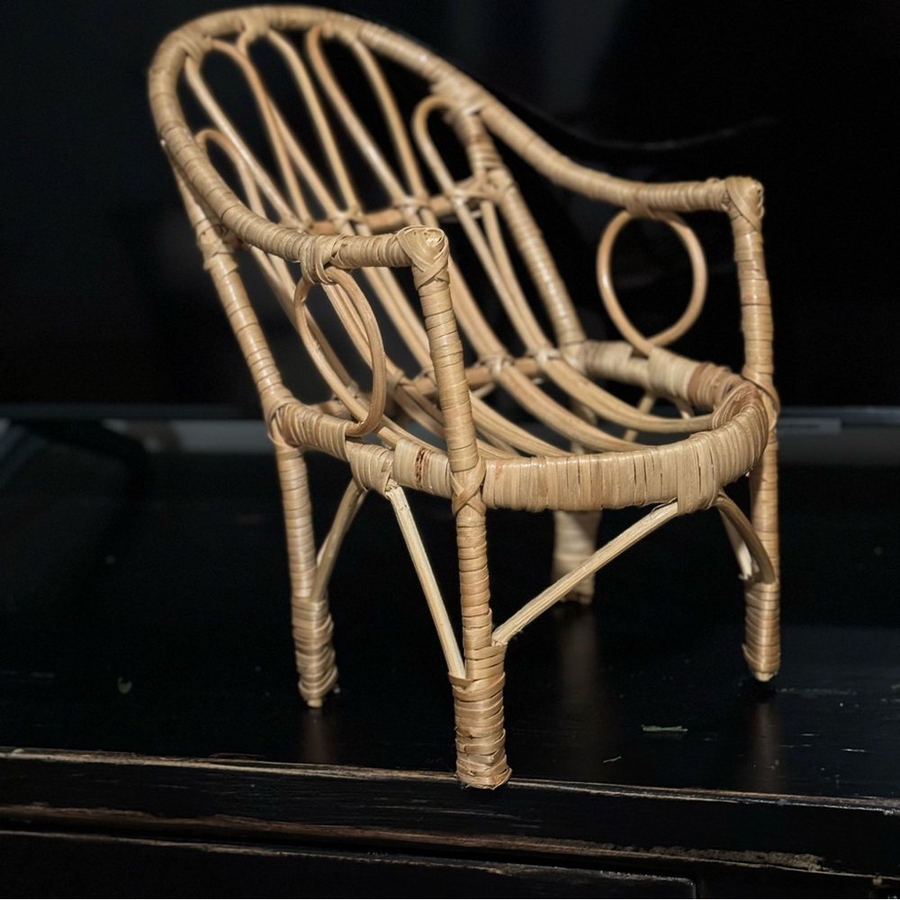 Like New Vietnamese straw doll chair